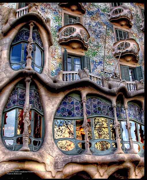 Real Men of Genius - Antoni Gaudi