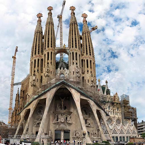 Real Men of Genius - Antoni Gaudi